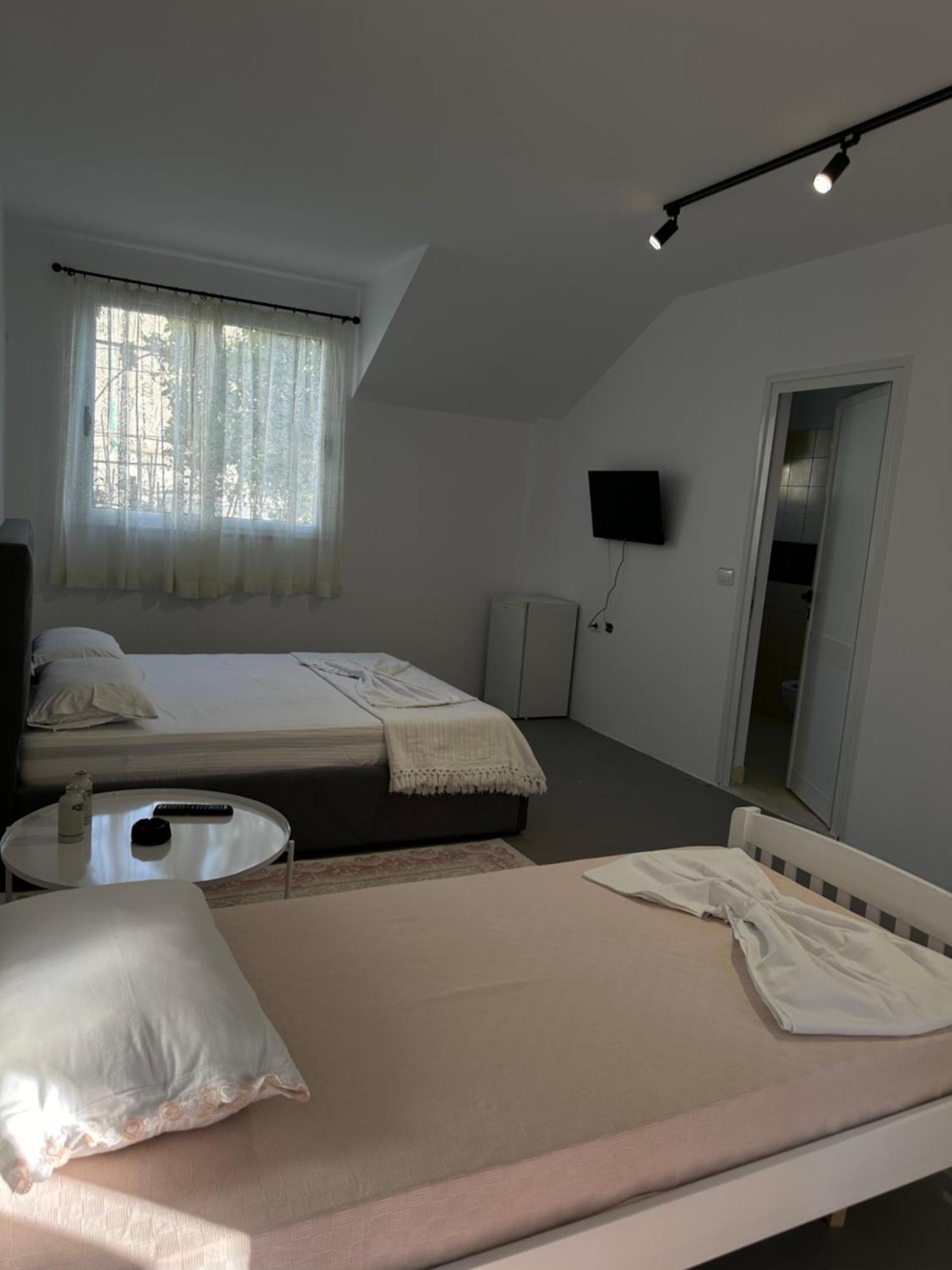 Sunny Rentals Вльора Екстер'єр фото